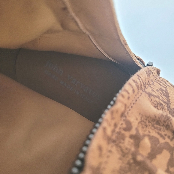 JOHN VARVATOS Morrison Sharpei Snake-Skin Motif Leather Boot - Handmade in Italy - Picture 6 of 16